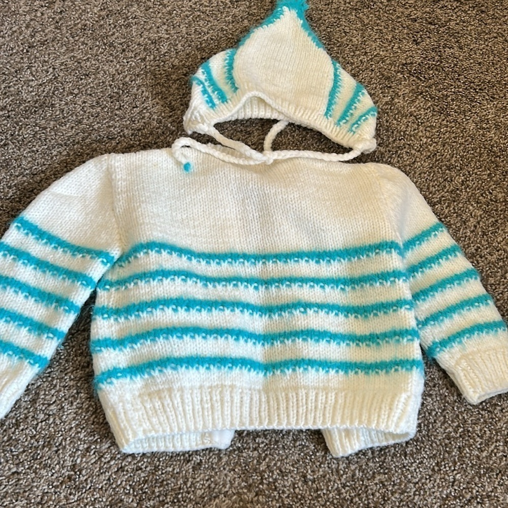 Vintage Knitted Baby Sweater and Hat - Picture 4 of 4